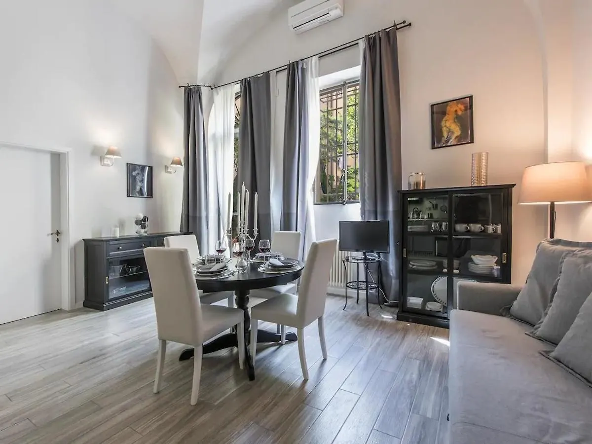 Cynthia'S Garden - Apartment With Private Garden In Santa Croce Florens
