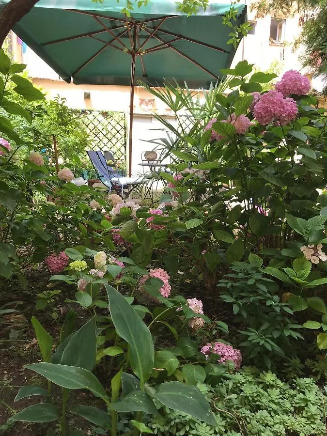Cynthia'S Garden - Apartment With Private Garden In Santa Croce Florens